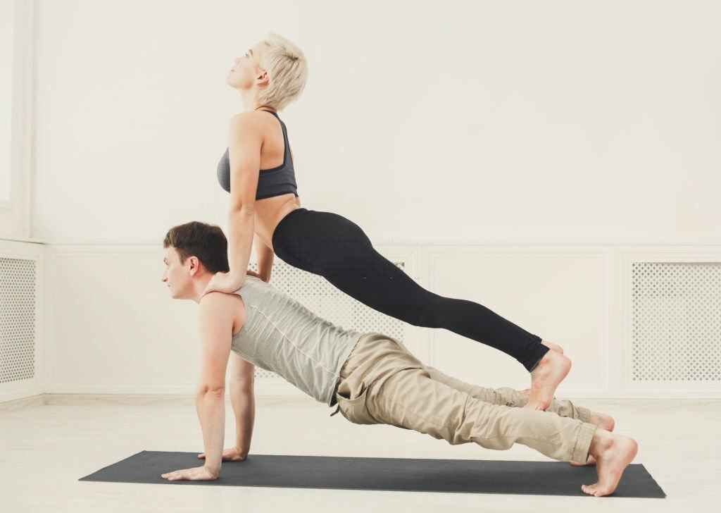 2-person-yoga-poses