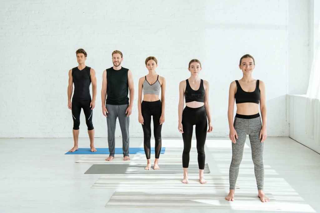 Five-people-yoga