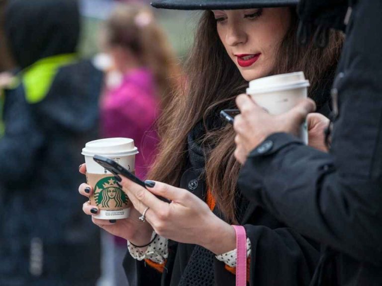 Starbucks-Partner-Hours